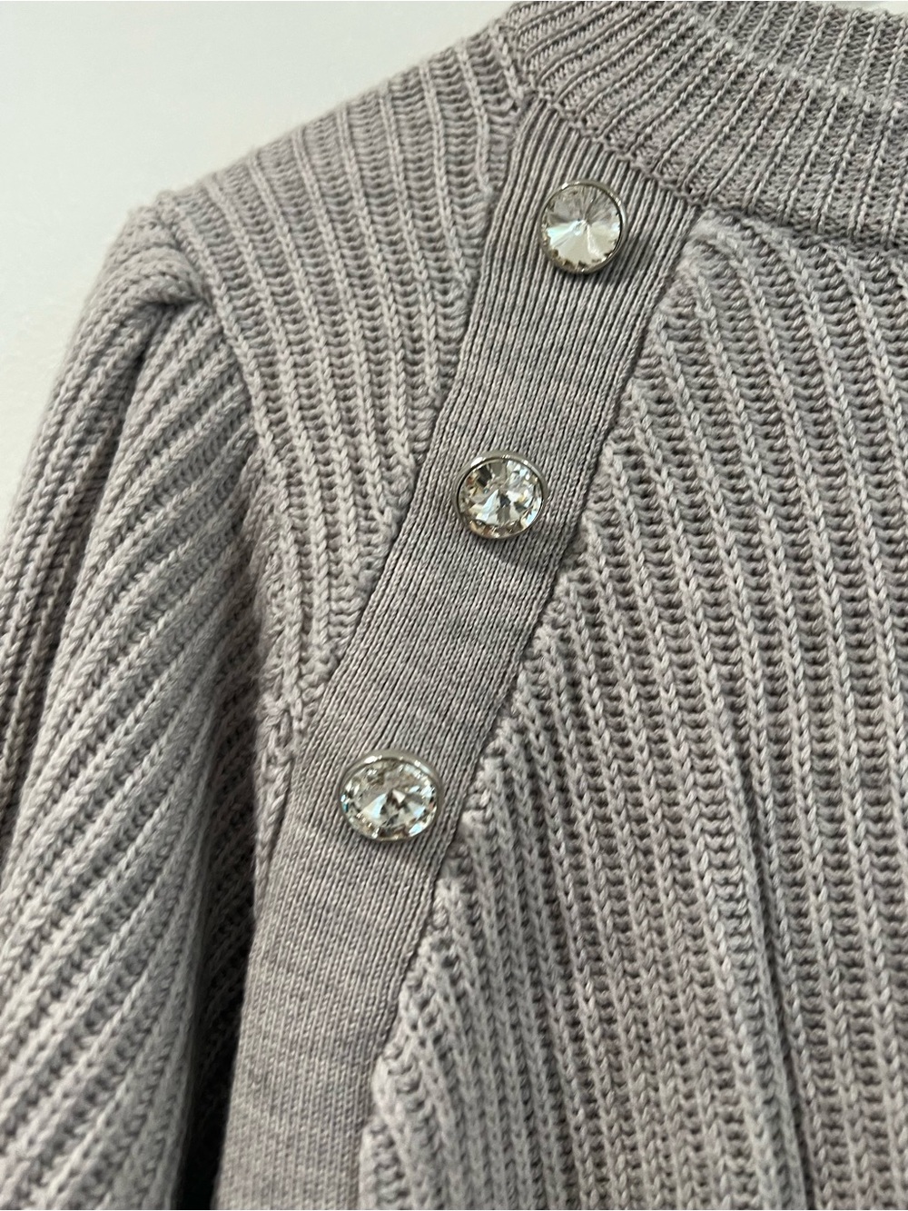 VERÓNICA BEARD Gray Ribbed Button-Accent Women's Sweater M - Picture 6 of 8